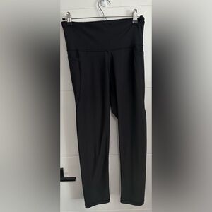 Old Navy Women’s Active Powersoft Crops-Size Large Tall